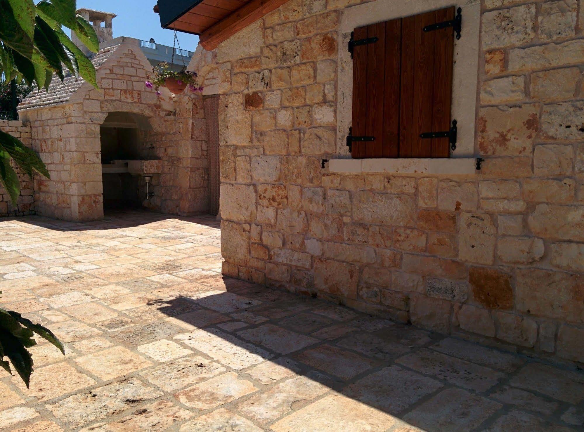 Il Giardino Degli Ulivi Acomodação com café da manhã Castellana Grotte Exterior foto