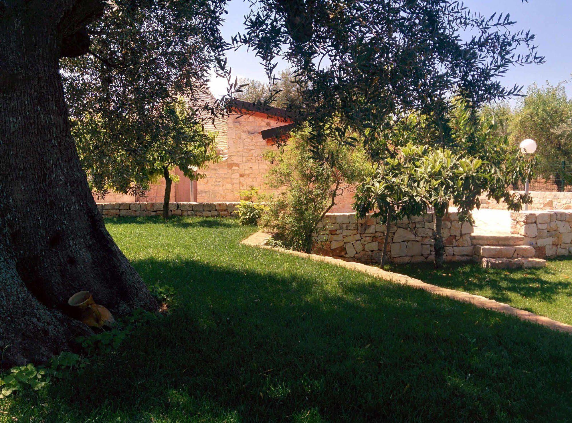 Il Giardino Degli Ulivi Acomodação com café da manhã Castellana Grotte Exterior foto