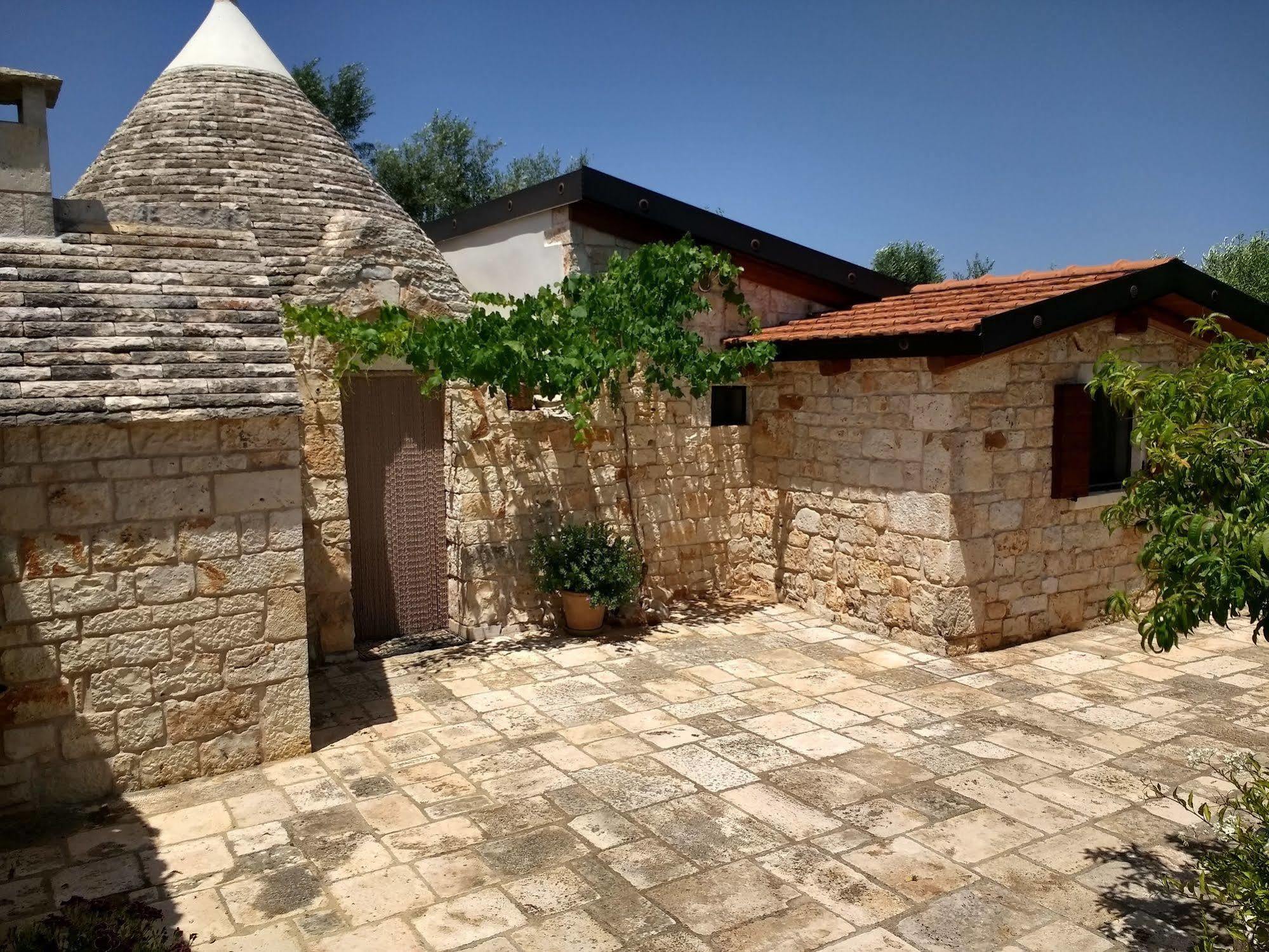 Il Giardino Degli Ulivi Acomodação com café da manhã Castellana Grotte Exterior foto